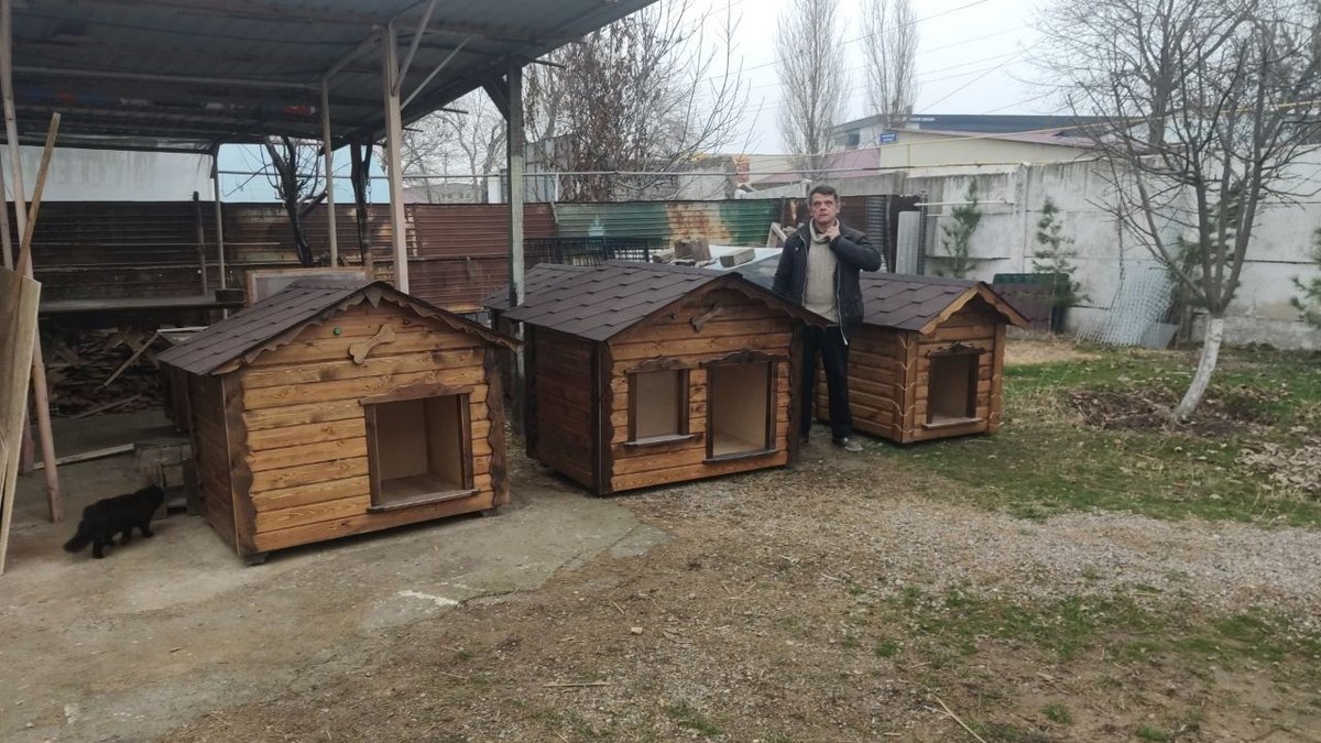 1 200 USD