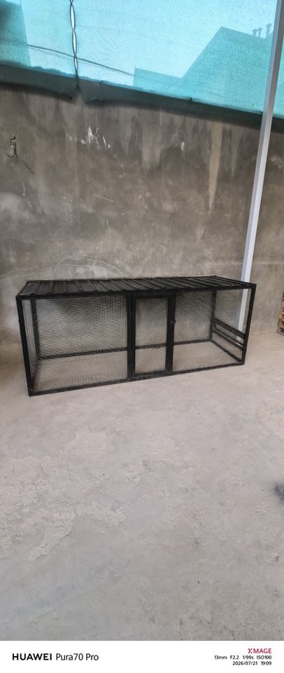 100 USD